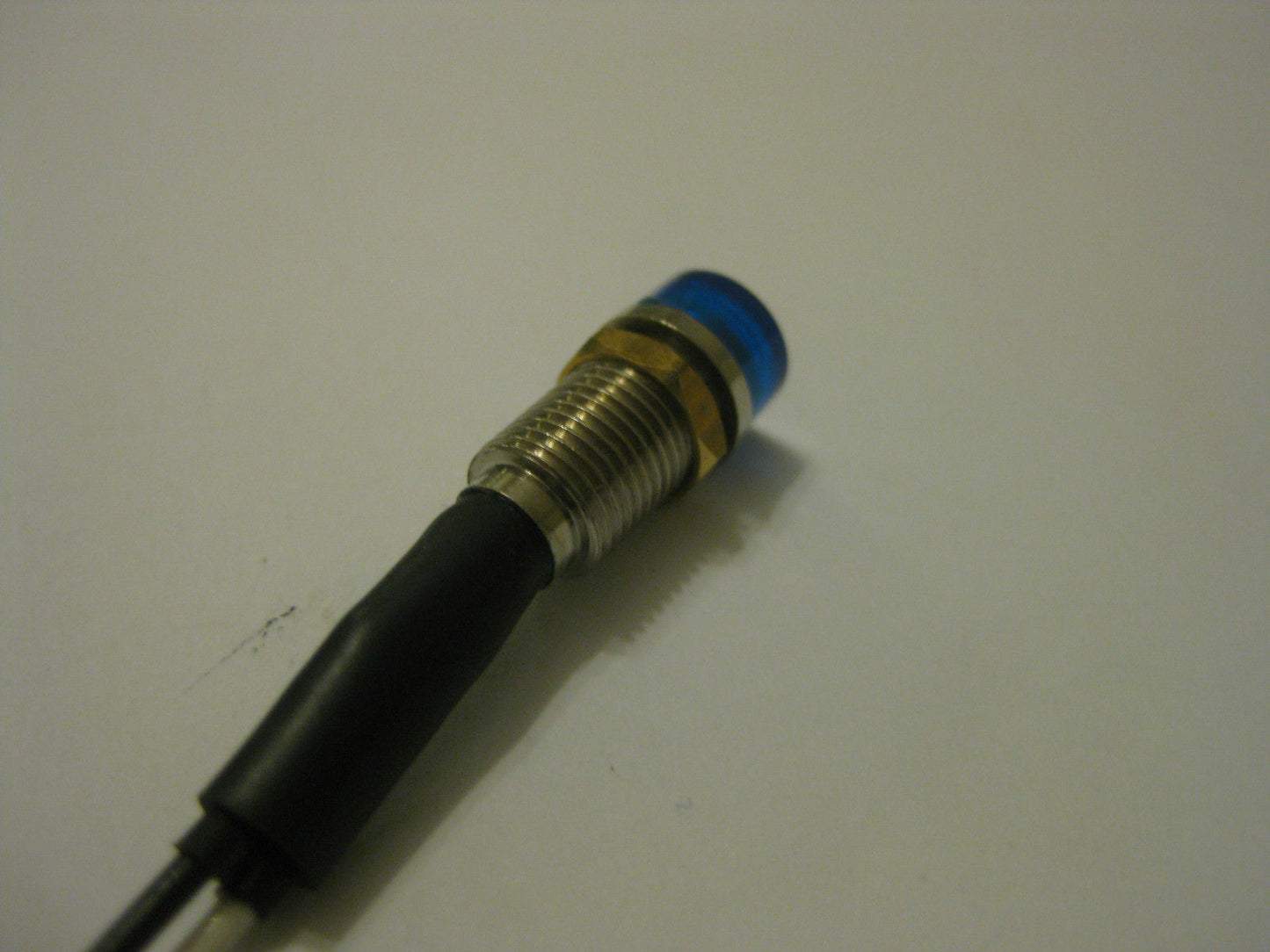 274275