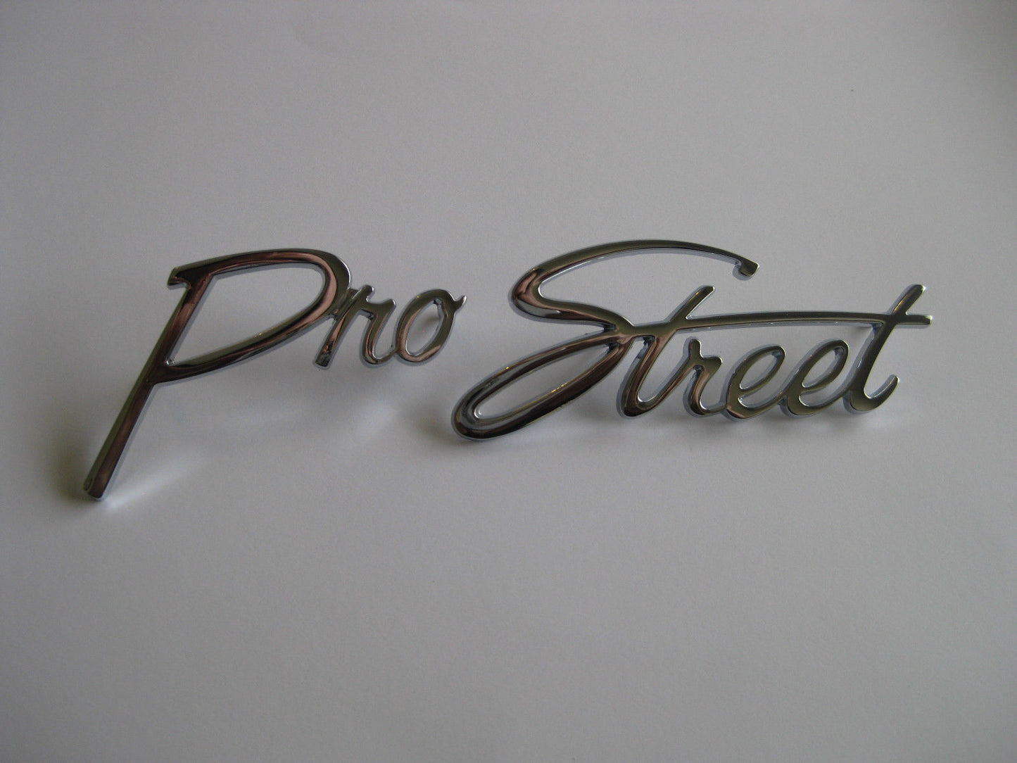 Chrome Pro Street Badge