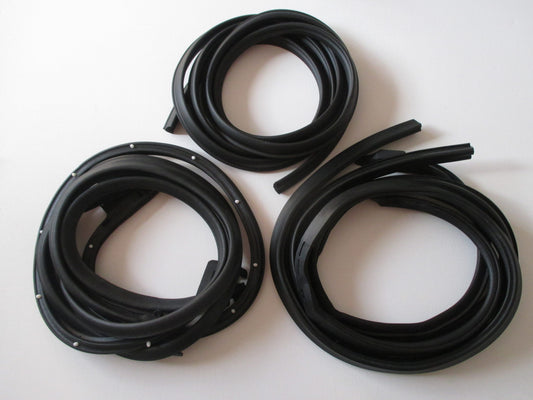 66-67 Chevelle door, boot and roof rail rubber kit
