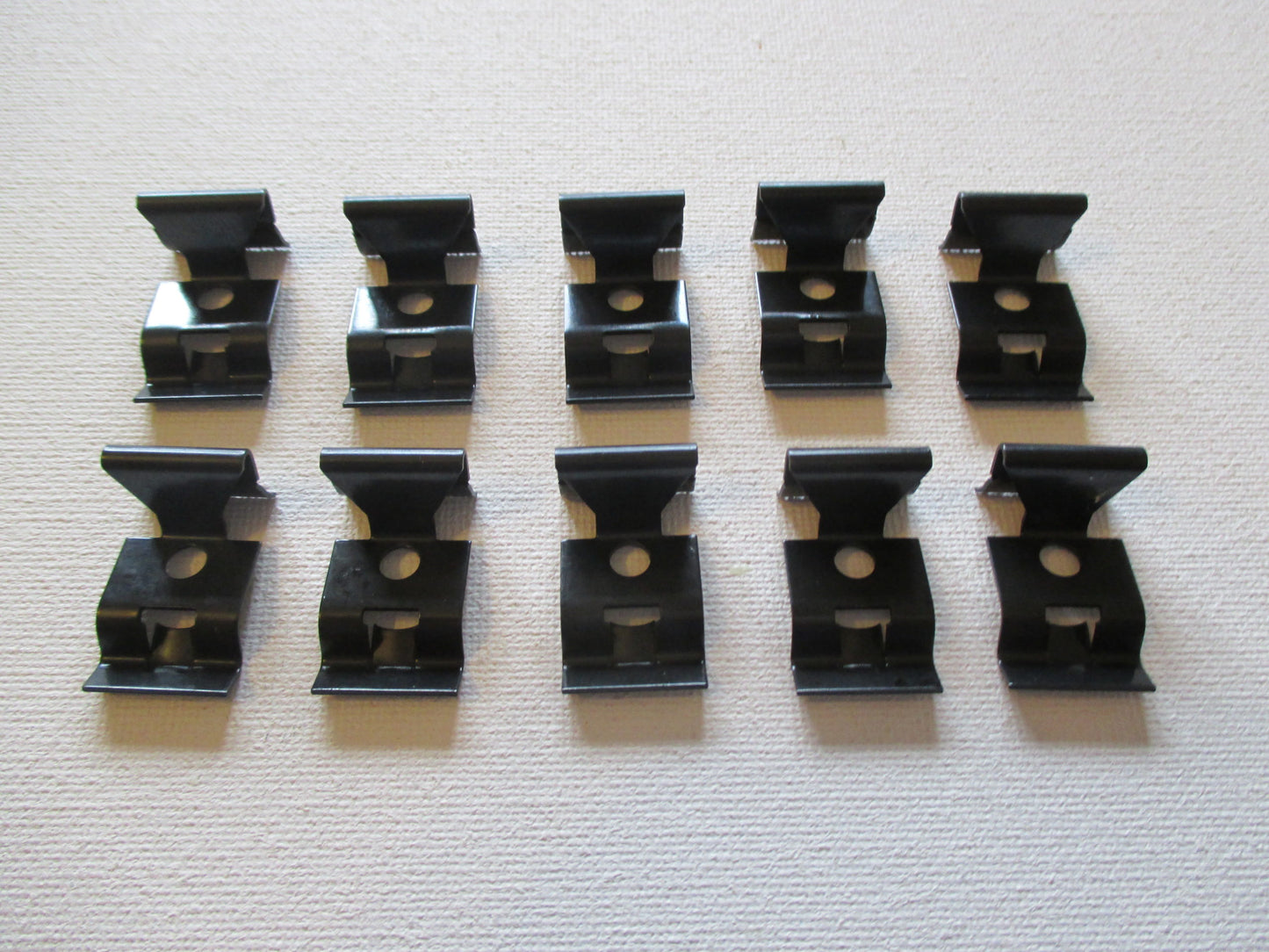Chev Front Window Clips