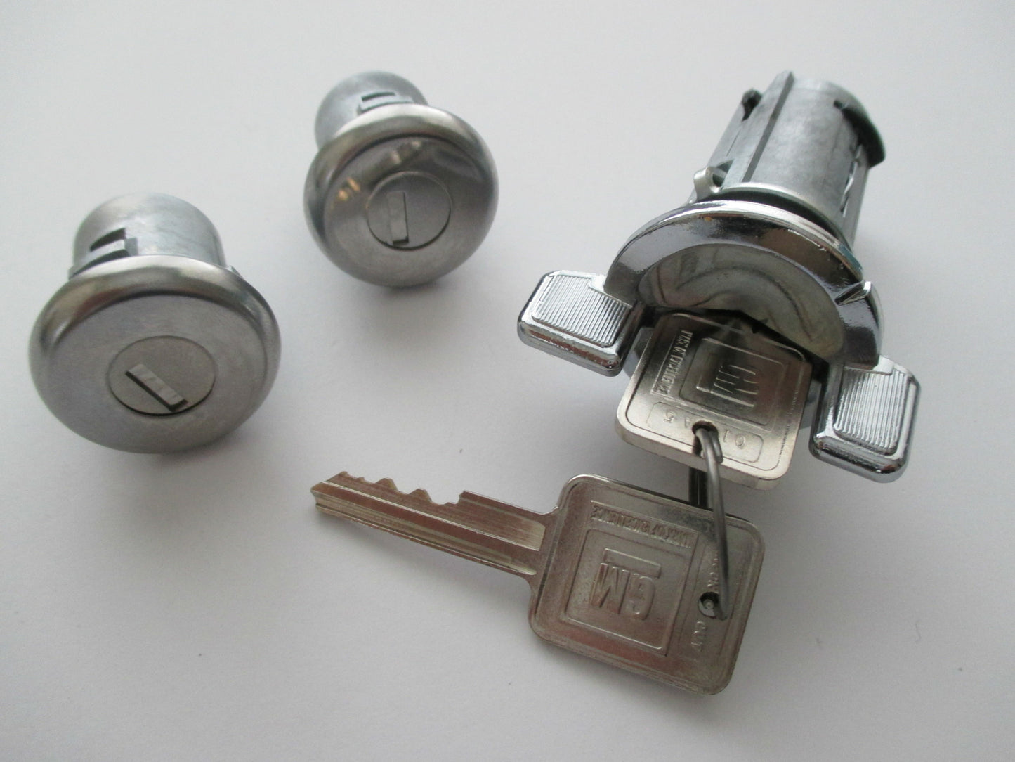 73 - 78 GMC and Chev Truck Ignition and Door Locks New Pick Up C10 C20 74 75 761