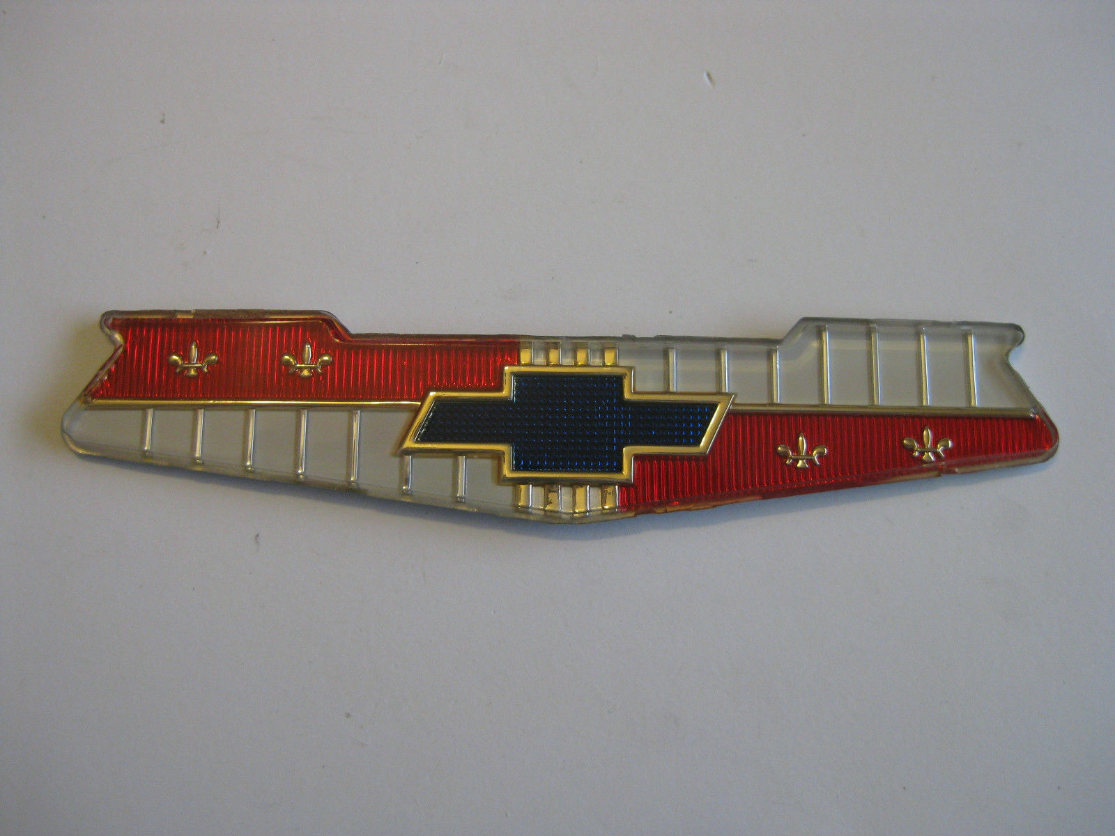 56 CHEV V8 REAR BOOT BADGE INSERT 1956 60 NEW CHEVROLET BELAIR EMBLEM TRUNK0